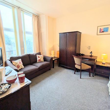 Hollybank - Ensuite Room & Use Of Large Shared Kitchen Дъмфрийс Екстериор снимка