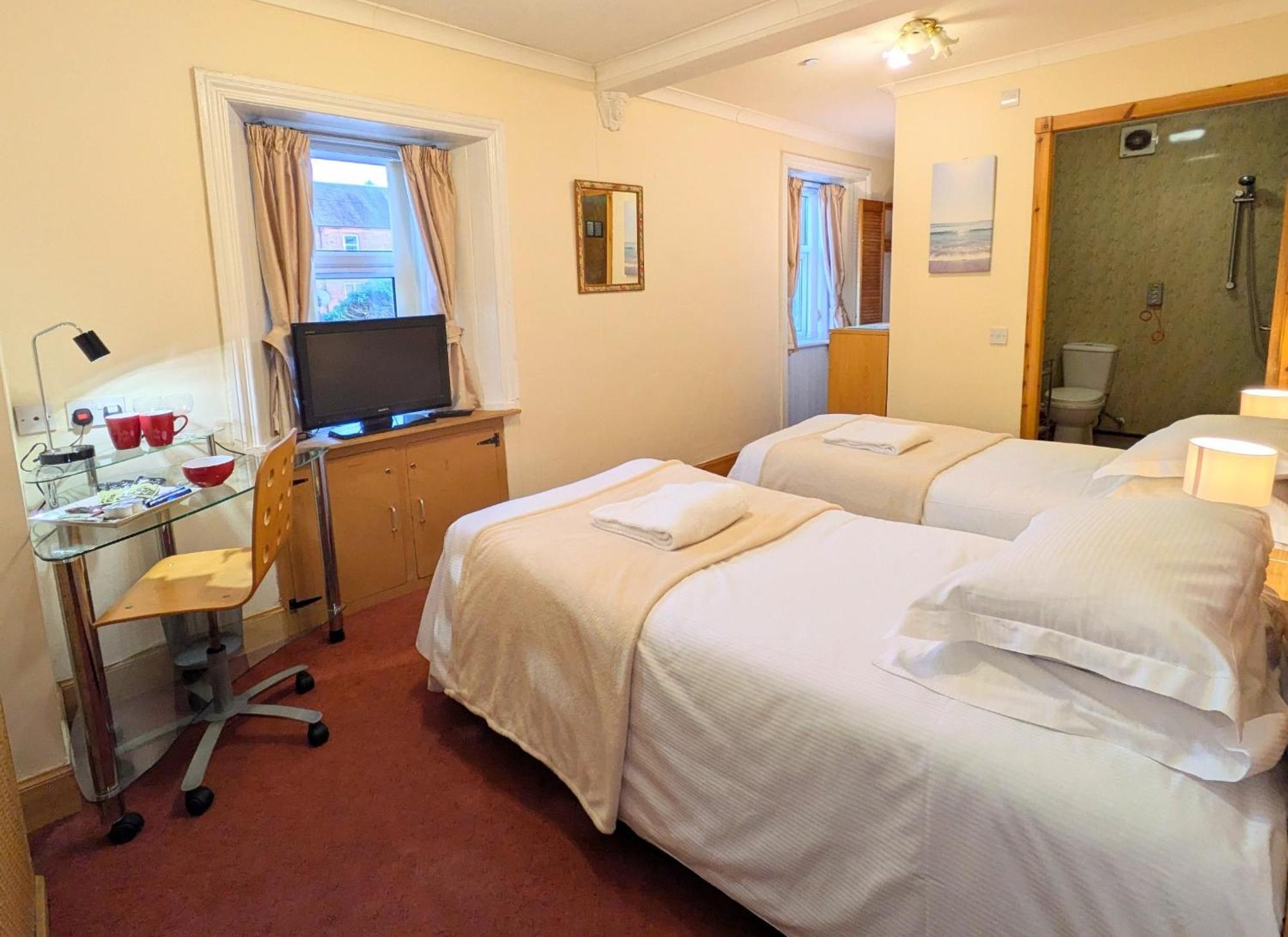 Hollybank - Ensuite Room & Use Of Large Shared Kitchen Дъмфрийс Екстериор снимка