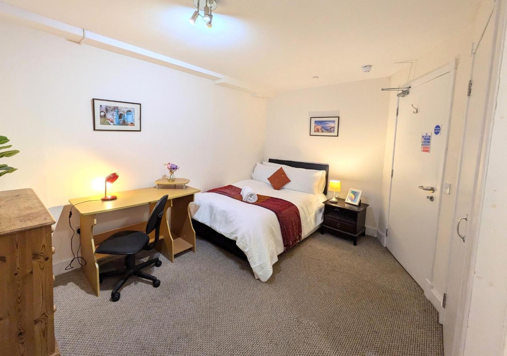 Hollybank - Ensuite Room & Use Of Large Shared Kitchen Дъмфрийс Екстериор снимка
