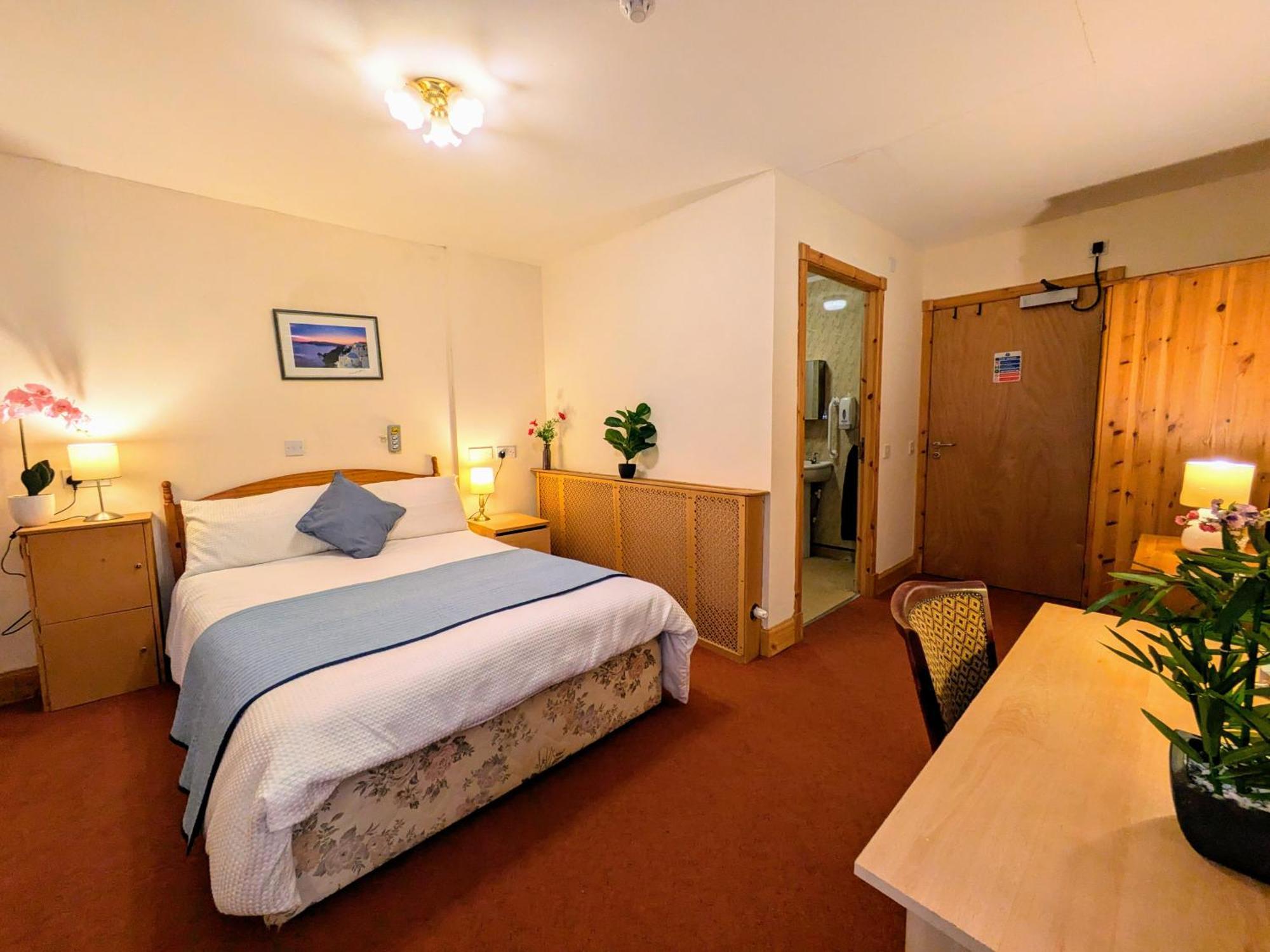 Hollybank - Ensuite Room & Use Of Large Shared Kitchen Дъмфрийс Екстериор снимка