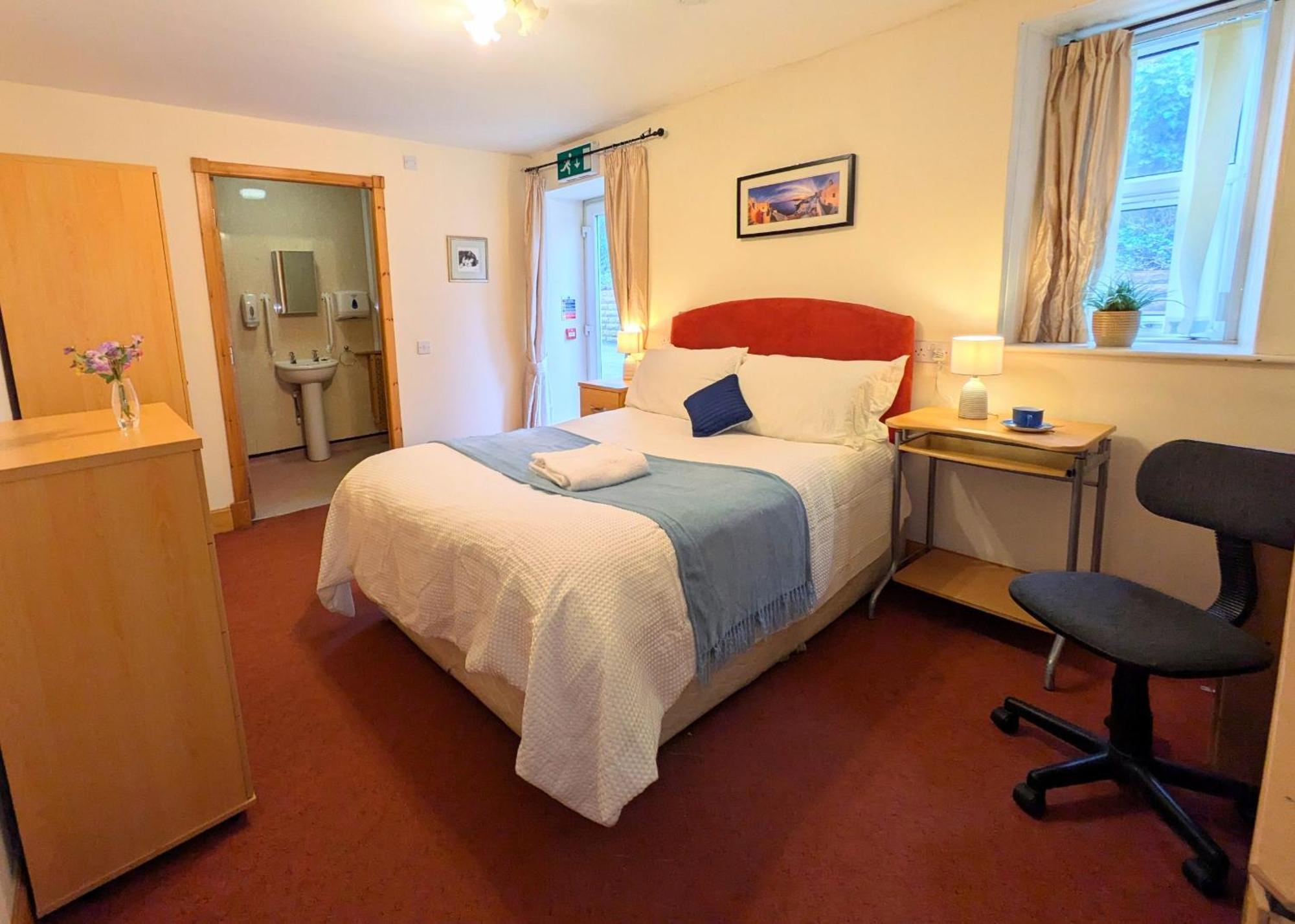 Hollybank - Ensuite Room & Use Of Large Shared Kitchen Дъмфрийс Екстериор снимка